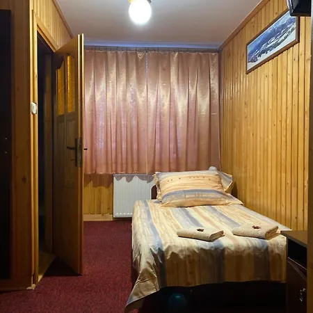 Goscinne Madzia B&B 포로닌