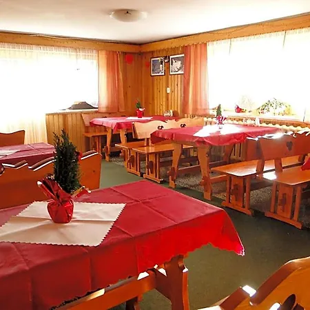 Alojamento de Acomodação e Pequeno-almoço Goscinne Madzia 3*