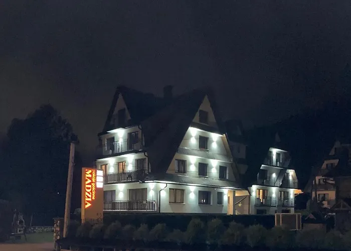 לינה וארוחת בוקר Goscinne Madzia 3*