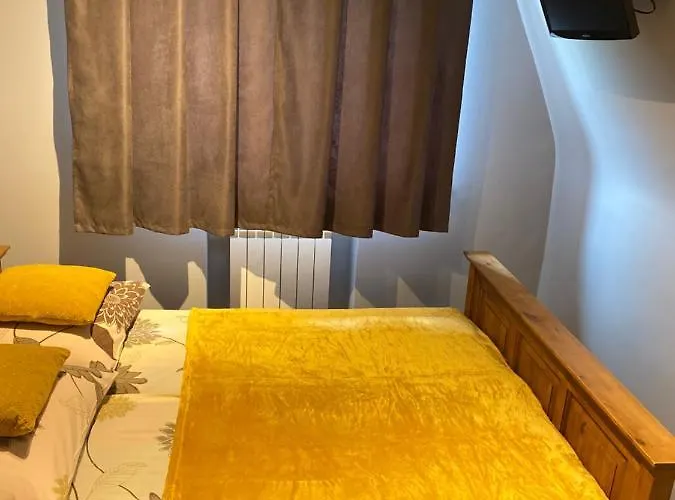 Goscinne Madzia פורונין