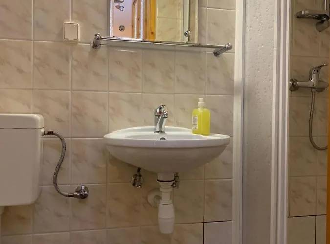 Goscinne Madzia לינה וארוחת בוקר פורונין