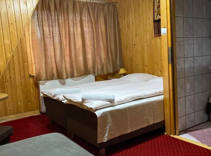 Goscinne Madzia לינה וארוחת בוקר פורונין